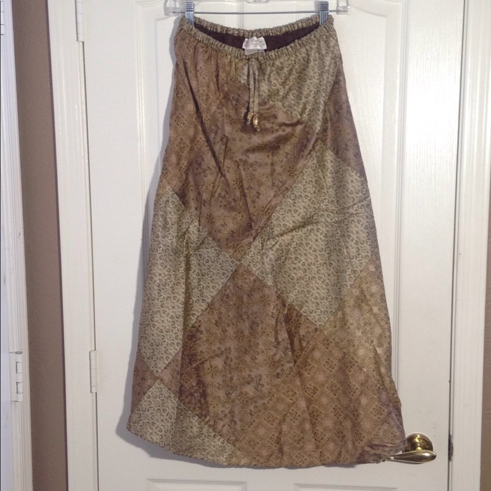 FINAL MARKDOWN Women's Patchwork Lined Skirt (S-M)